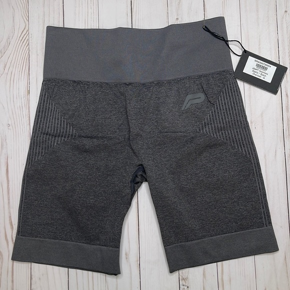 NWT. Pursue Fitness ADAPT seamless shorts.  Size MEDIUM.  Color:  Blk Charcoal. - Picture 1 of 11